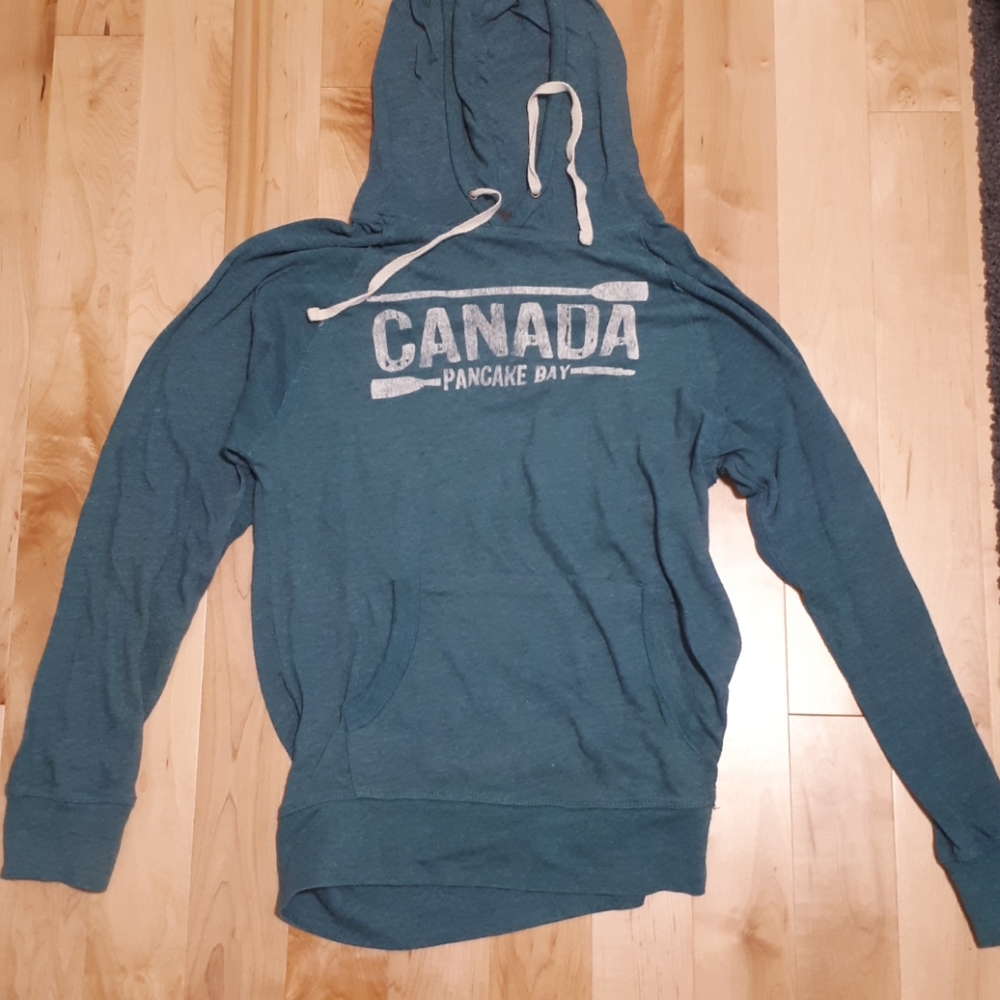 Pancake Bay Canada sweater
